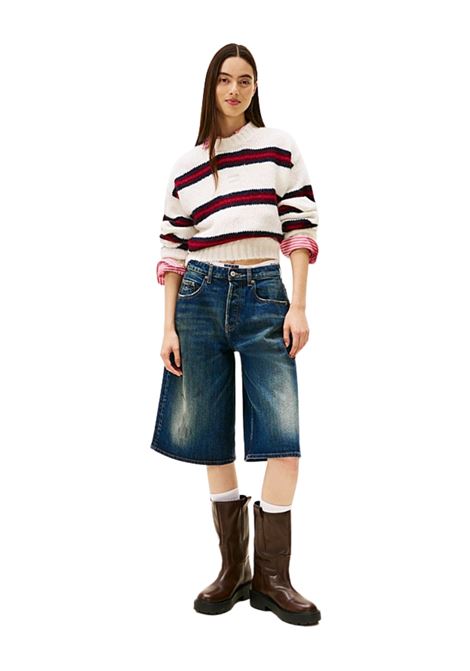 Pullover relaxed fit con distintivo Tommy OFF WHITE Tommy Hilfiger | DW0DW21679YBH